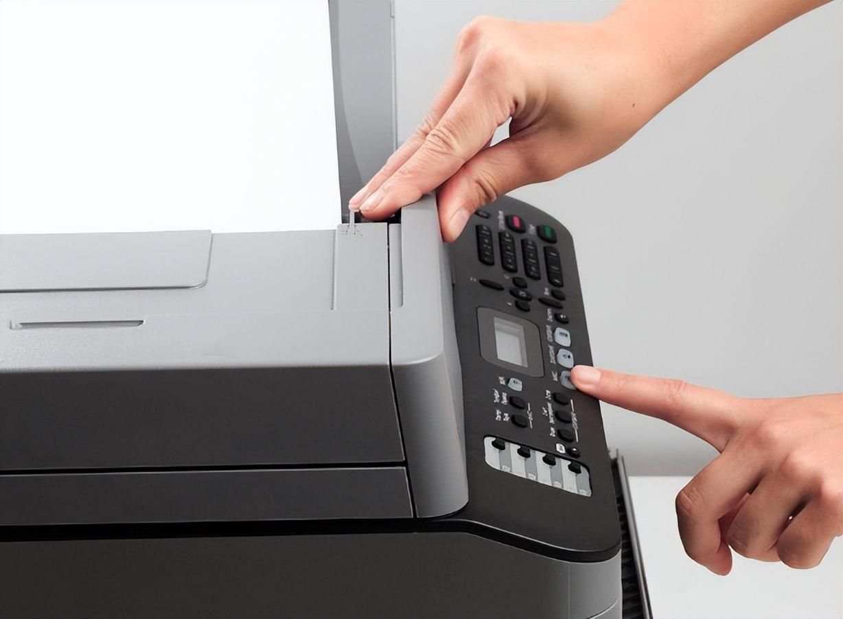 惠普打印机扫描仪怎么用的教程（扫描仪上按键的使用方法和步骤图解）