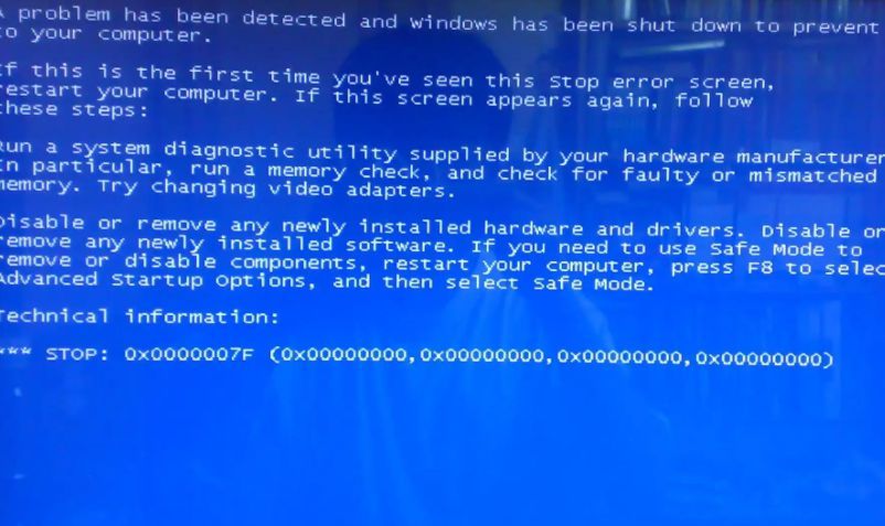 电脑启动后蓝屏进不了系统怎么办（老电脑开机就0x0000007b蓝屏怎么解决）