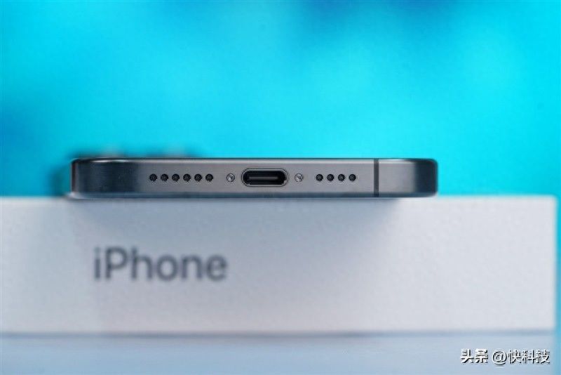 变化最大的“超大杯”！iPhone 15 Pro Max详细评测：依然是直板机皇