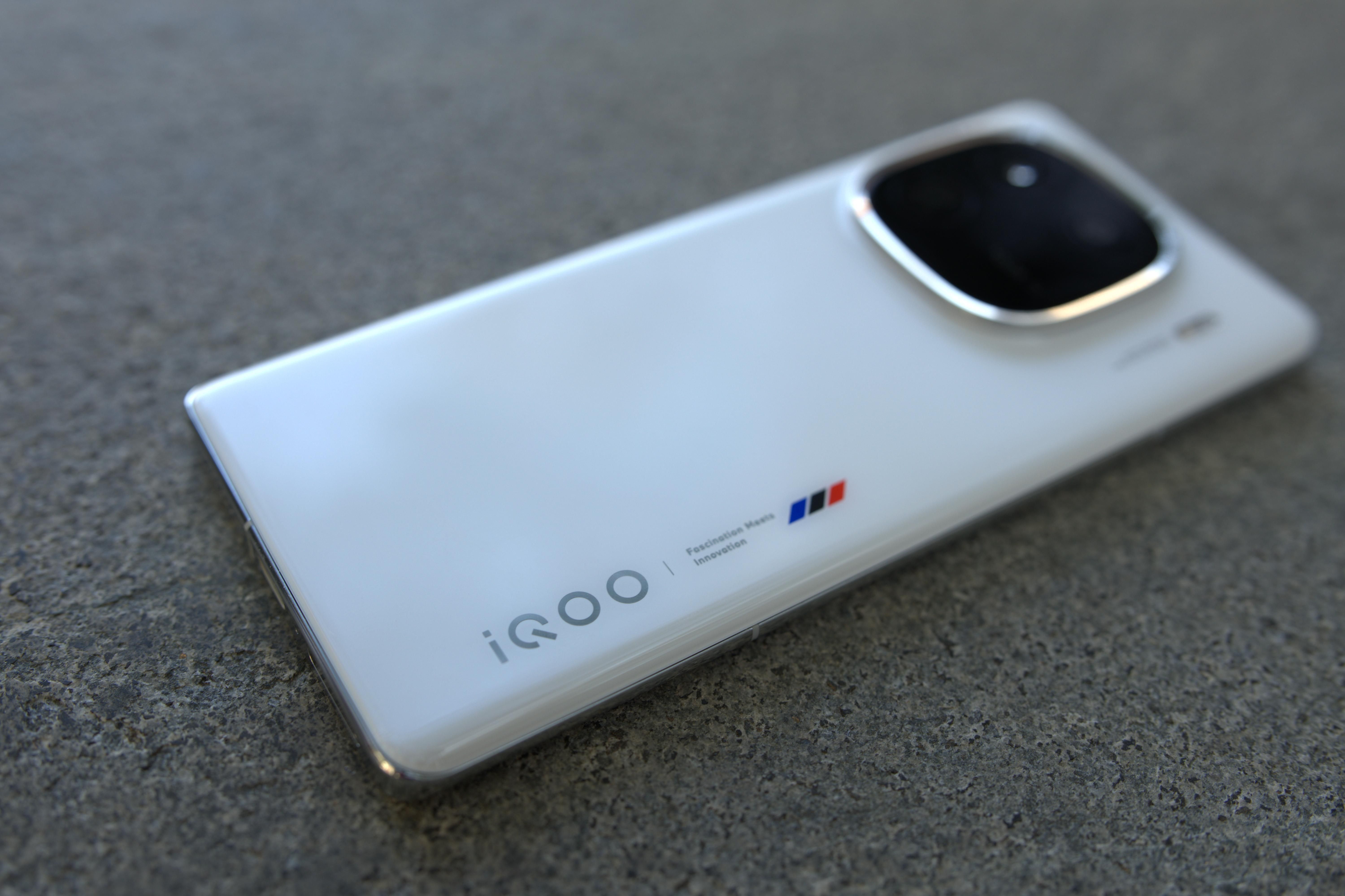 iQOO 12手机参数配置详情（2023建议买的vivo手机）