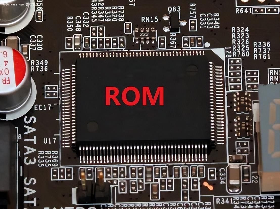 rom容量大还是ram容量大（ROM与RAM的主要区别）