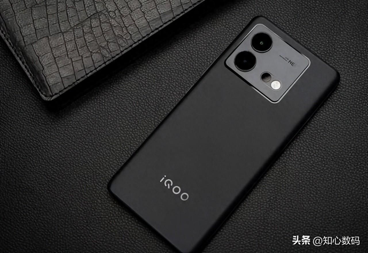 iqoo neo8参数配置详细（iq系列比较好的手机）