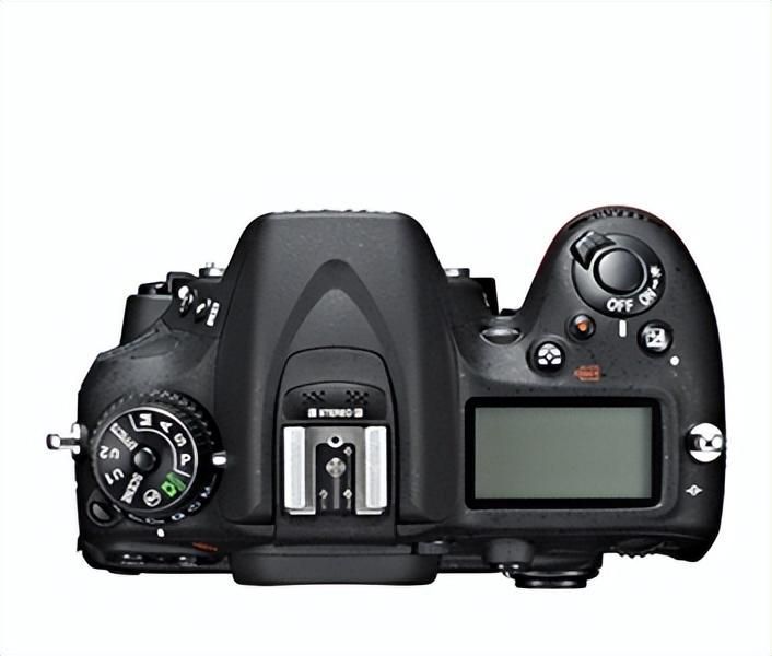 尼康7100相机参数（尼康d7100二手能卖多少钱及还值得买吗）