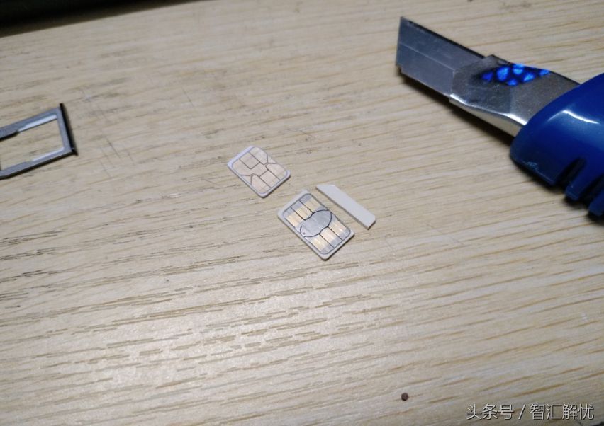 剪卡教程一键学会（新手机如何剪卡变成nano SIM卡）