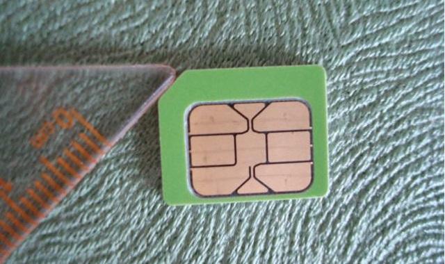 老年机手机卡怎么剪卡教程及图解（自己剪卡需要注意什么）