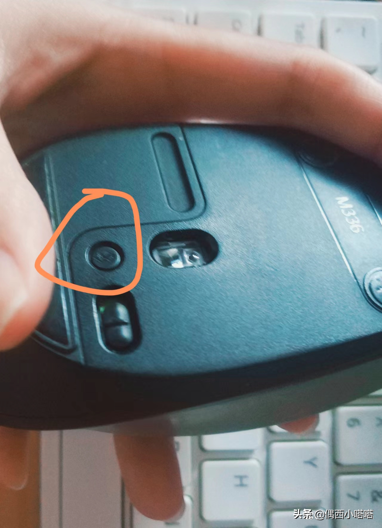 无线蓝牙鼠标怎么连接电脑笔记本（无线鼠标配对接收器）