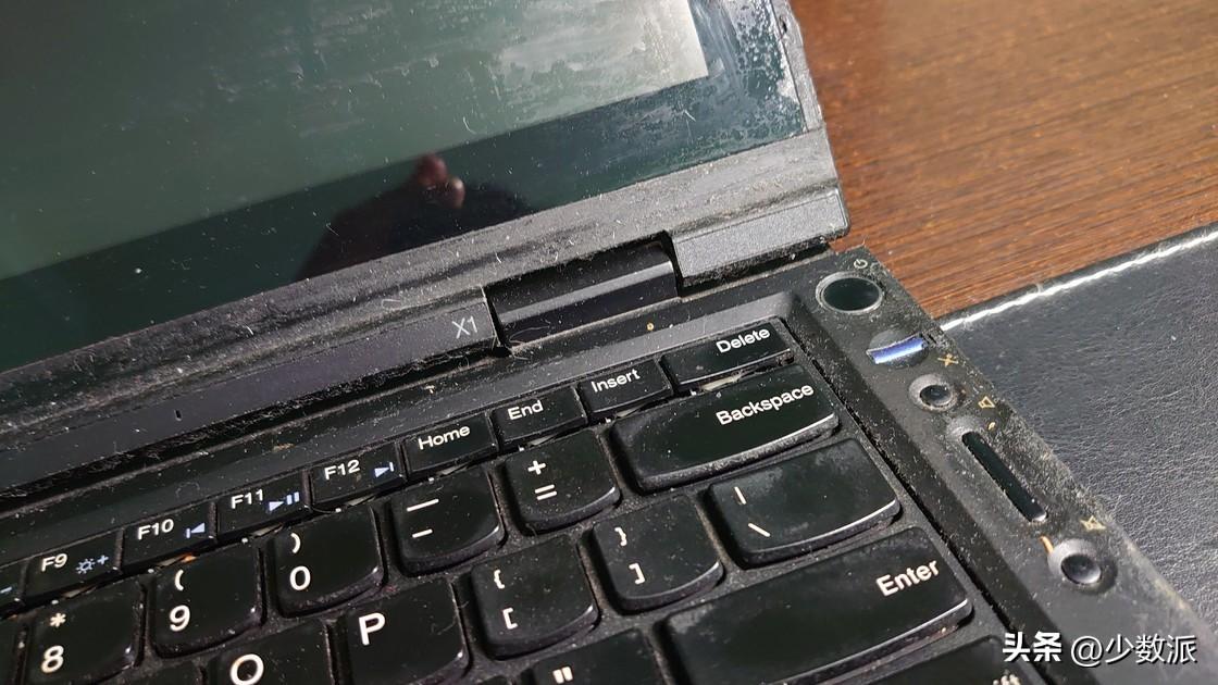 如何给笔记本电脑清理灰尘（最好的电脑除灰工具及清灰最简单的方法）