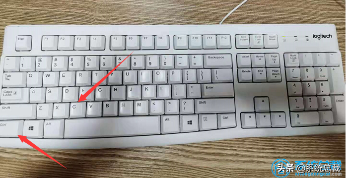 不用鼠标怎么用键盘复制粘贴文字内容（电脑复制粘贴图片上的字按哪个键）